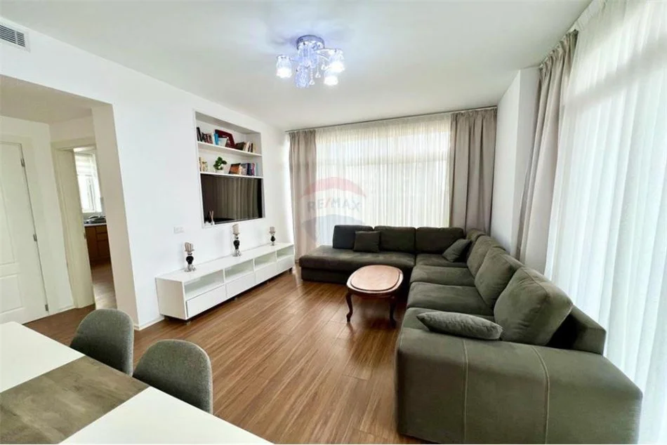 Tirane, jepet me qera apartament 2+1 Kati 3, 130 m² 600 € (Ramadan Zaskoci - Vilat Gjermane - Rruga e Elbasanit)