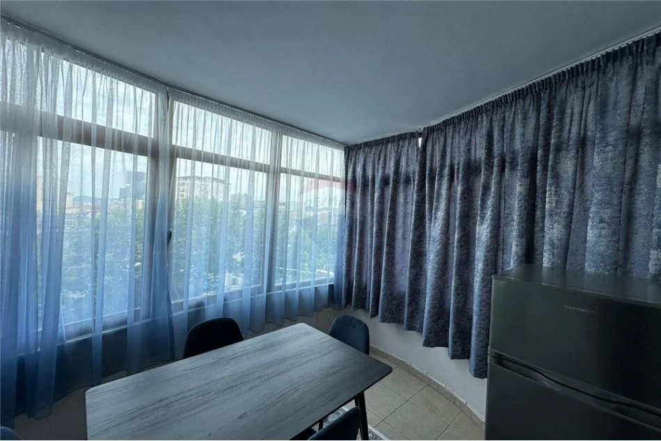 Tirane, jepet me qera garsonier Kati 6, 45 m² 400 € (Bulevardi Zogu I)