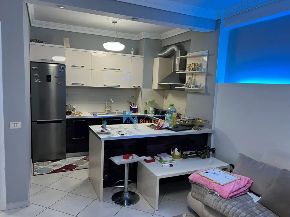 Tirane, shes apartament 1+1+Ballkon Kati 4, 73 m² 139.000 € (Kodra e Diellit)