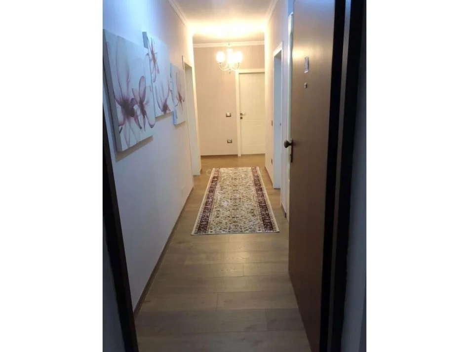 Tirane, shitet apartament 2+1 Kati 5, 125 m² 150.000 € 