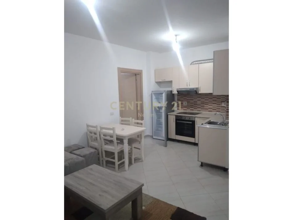 Tirane, jap me qera apartament 2+1 Kati 2, 90 m² 500 € (liqen i thate)