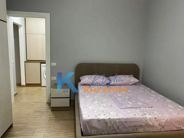 Tirane, jepet me qera apartament 1+1 Kati 2, 67 m² 600 € (Rruga Haxhi Hysen Dalliu, afer Prokurorise)