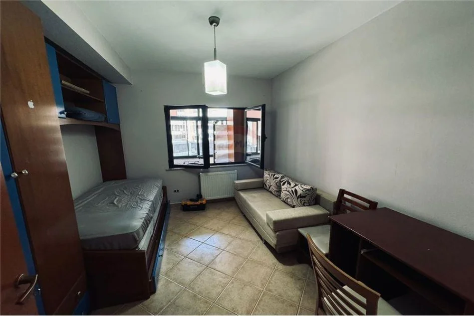 Tirane, jepet me qera apartament 2+1 Kati 4, 118 m² 500 € (ISH STACIONI I TRENIT (USLUGA))