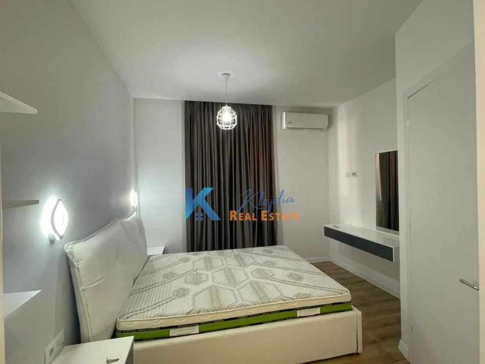 Tirane, shitet apartament 2+1 Kati 1, 175 m² (Kodra e Diellit, mbi Kristal Center)