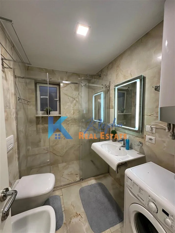 Tirane, jepet me qera apartament 1+1 Kati 2, 70 m² 550 € (Vasil Shanto, afer shkolles Besnik Sykja)