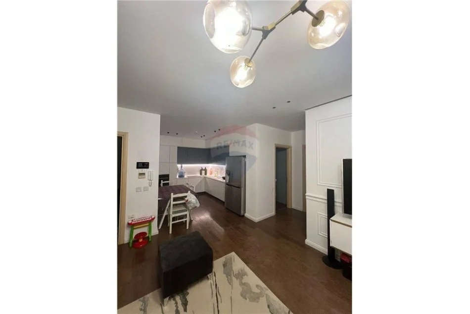 Tirane, shitet apartament 2+1 Kati 5, 114 m² 200.000 € (Rr. "Nexho Konomi" - Green City - Fusha e Aviacionit)