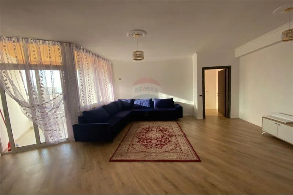 Tirane, shitet apartament 2+1 , 125.000 m² 125.000 € (Loni Ligori - Astir)