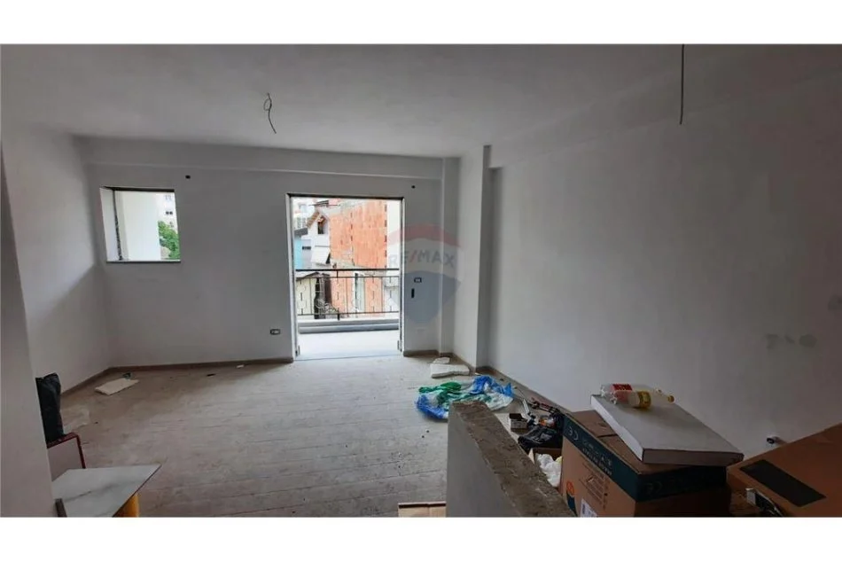 Tirane, shitet apartament 1+1 Kati 1, 75 m² 179.000 € (Mihal Grameno - Pazari i Ri - Ura e Tabakëve)