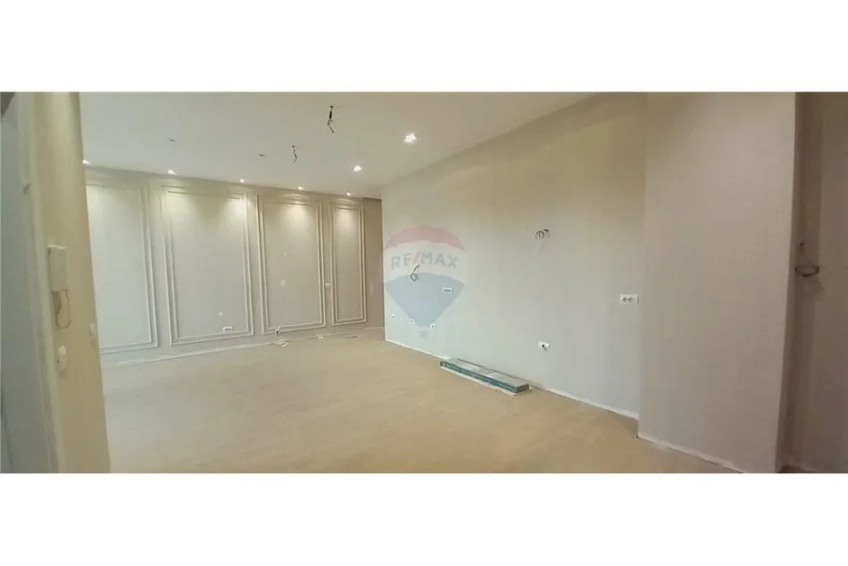 Tirane, jepet me qera zyre Kati 3, 110 m² 550 € (Aleksander Moisiu - Rrethinë - Kinostudio)