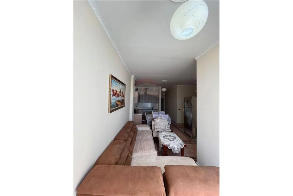 Tirane, jepet me qera apartament 2+1 , 80 m² 500 € (Rruga Selita e Vjeter - Kopshti Botanik)