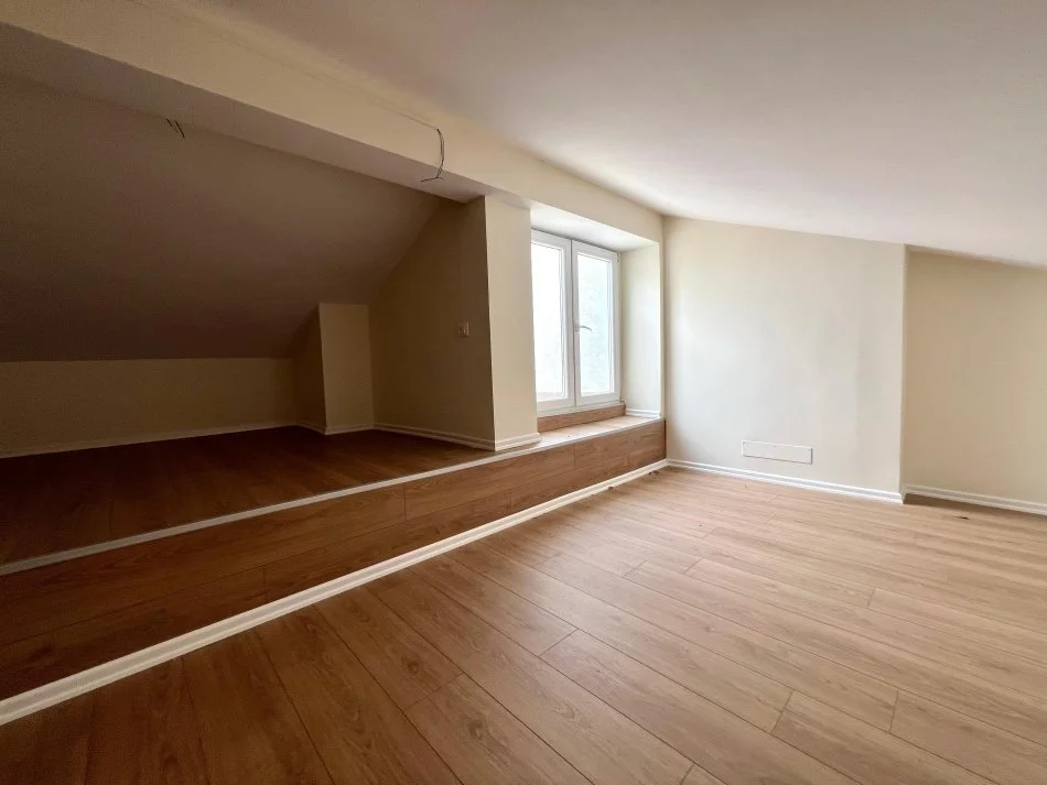 Shitet apartament duplex 2+1+Ballkon Kati 4, 130 m² 160.000 € (Fresk)