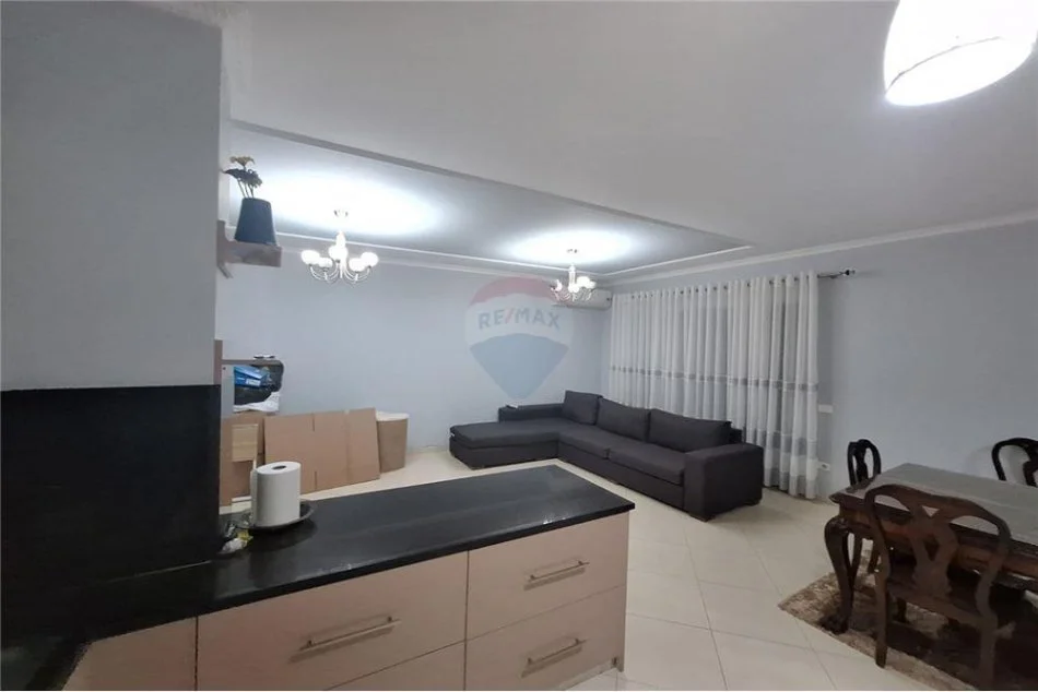 Tirane, shitet apartament 2+1 Kati 6, 119 m² 144.000 € (Rruga Besim Alla - Yzberisht - Pallatet Cabej)