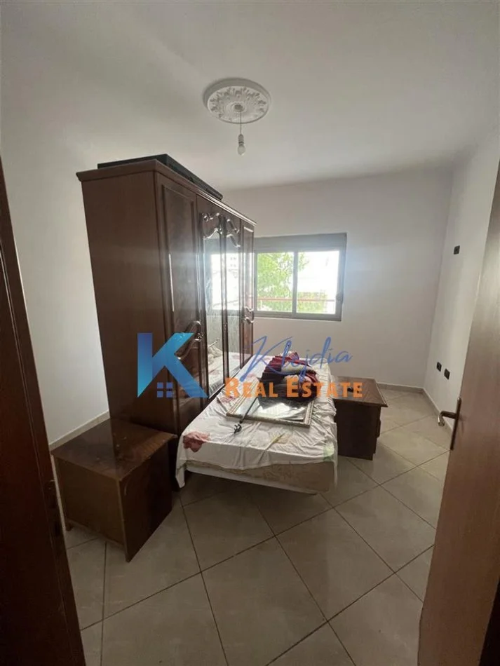 Tirane, jepet me qera zyre Kati 3, 103 m² 500 € (Astir, afer bar 2 Palma)