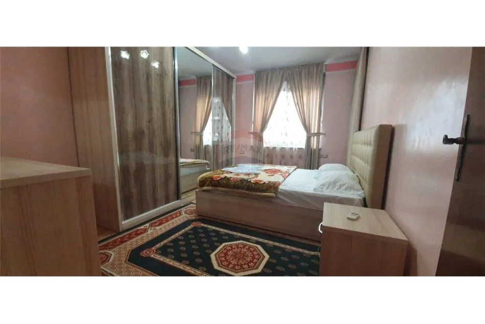 Tirane, jepet me qera apartament 1+1 Kati 9, 70 m² 600 € (Rruga e Kosovareve - Tirana e Re)