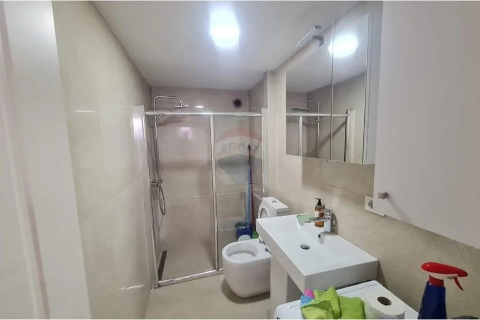 Tirane, jepet me qera apartament 1+1 Kati 2, 60 m² 750 € (Tirana e Re - Stadiumi Dinamo)
