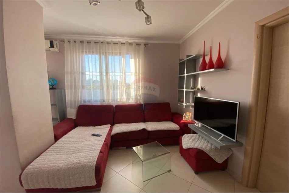 Tirane, jepet me qera apartament 1+1 Kati 4, 77 m² 470 € (Rruga Sulejman Delvina - Tirana e Re - Sheshi Willson)