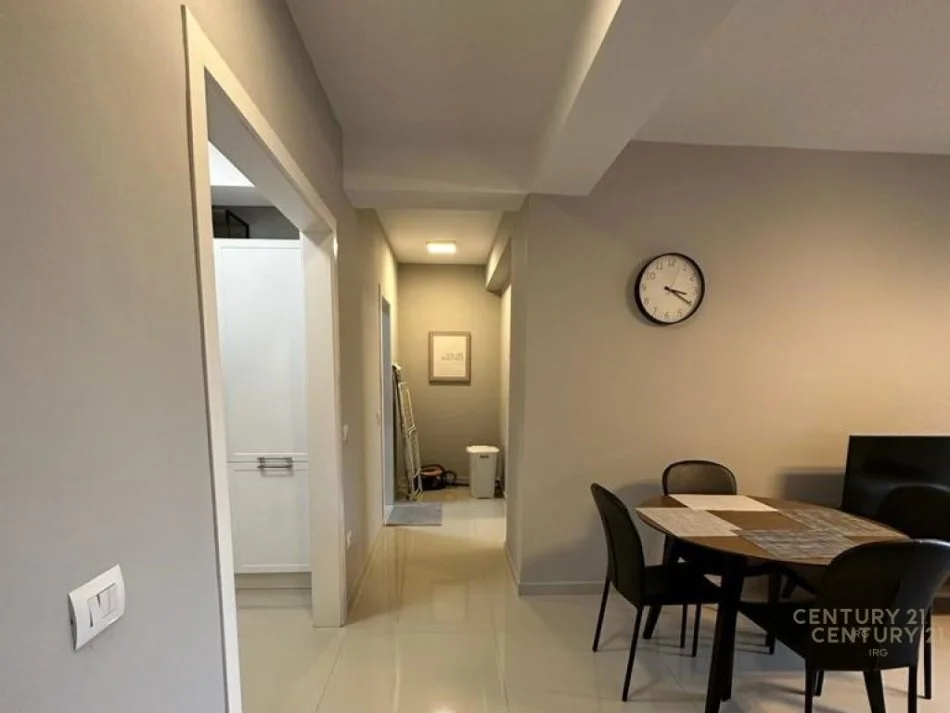 𝐓𝐢𝐫𝐚𝐧𝐞, 𝐣𝐞𝐩𝐞𝐭 𝐦𝐞 𝐪𝐞𝐫𝐚 𝐚𝐩𝐚𝐫𝐭𝐚𝐦𝐞𝐧𝐭 𝟏+𝟏 𝐊𝐚𝐭𝐢 𝟕, 𝟕𝟓 𝐦² 𝟗𝟎𝟎 € (𝐌𝐲𝐬𝐥𝐲𝐦 𝐒𝐡𝐲𝐫𝐢)