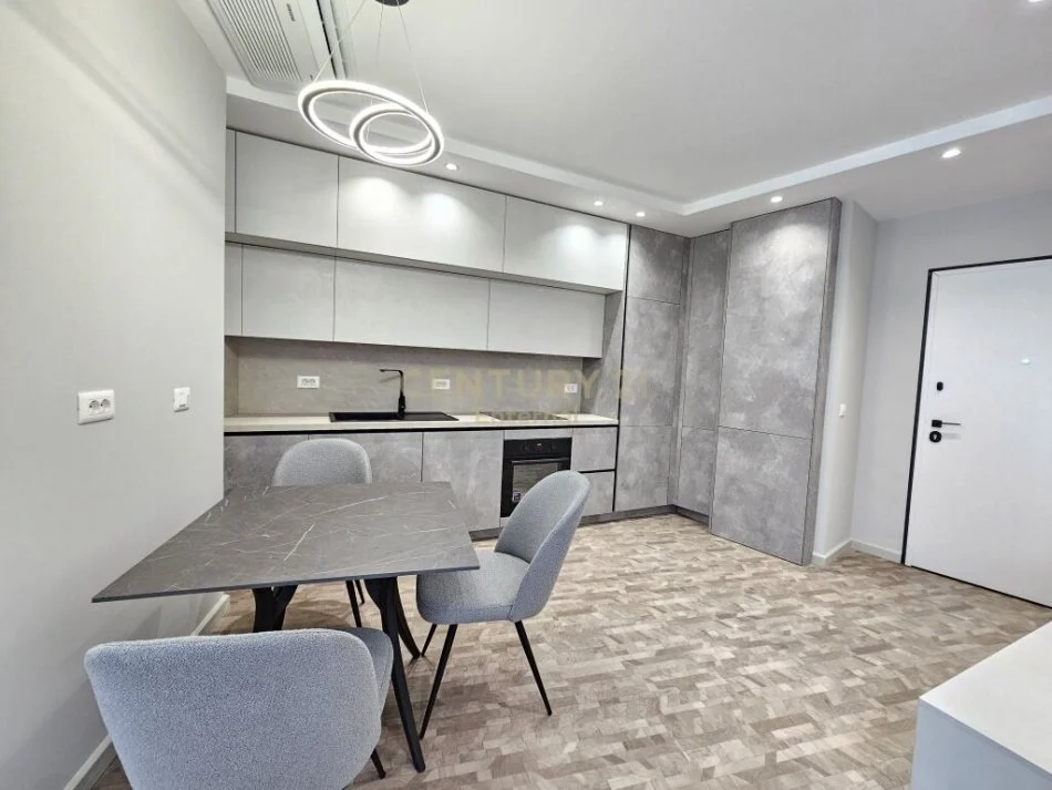 𝐓𝐢𝐫𝐚𝐧𝐞, 𝐣𝐞𝐩𝐞𝐭 𝐦𝐞 𝐪𝐞𝐫𝐚 𝐚𝐩𝐚𝐫𝐭𝐚𝐦𝐞𝐧𝐭 𝟏+𝟏 𝐊𝐚𝐭𝐢 𝟗, 𝟕𝟏 𝐦² 𝟏.𝟐𝟎𝟎 € (𝐋𝐢𝐪𝐞𝐧𝐢 𝐢 𝐓𝐢𝐫𝐚𝐧ë𝐬)