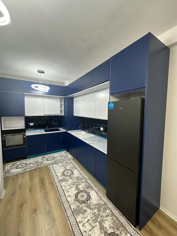 Tirane, jepet me qera apartament 2+1+2 Kati 6, 80 m² 600 €