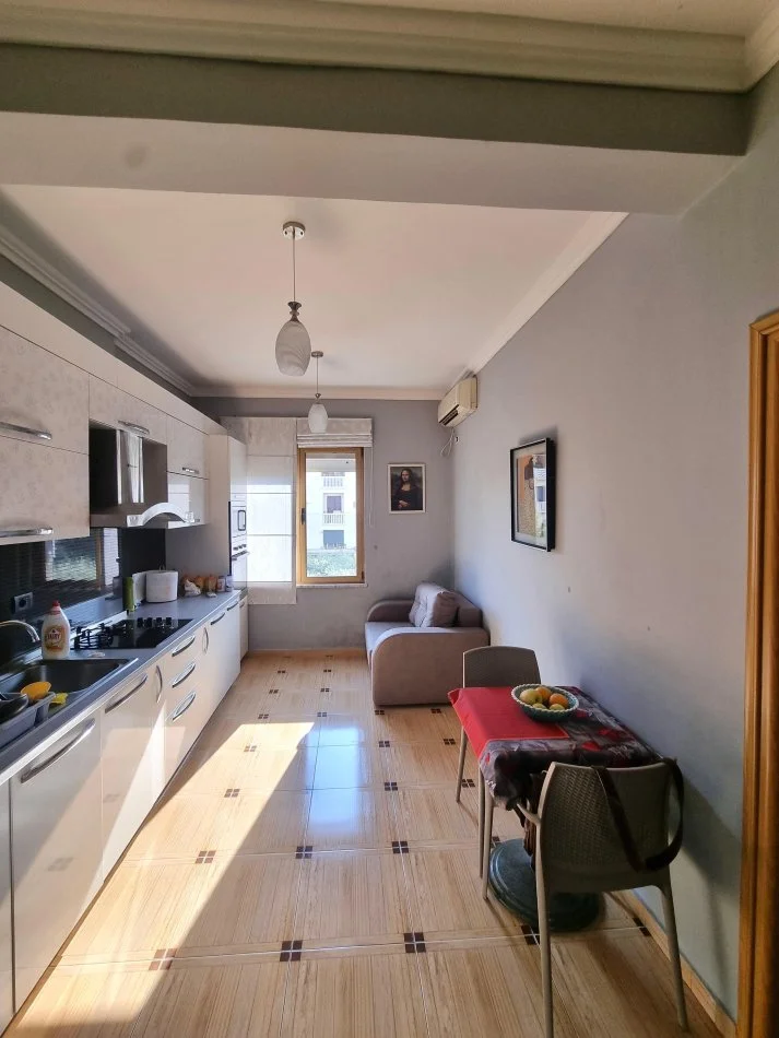 Tirane, jepet me qera apartament , 500 €
