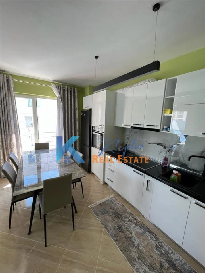 Tirane, shes apartament 2+1+Ballkon Kati 6, 85 m² 132.000 € (Jordan Misja, kompleksi Gener 2)
