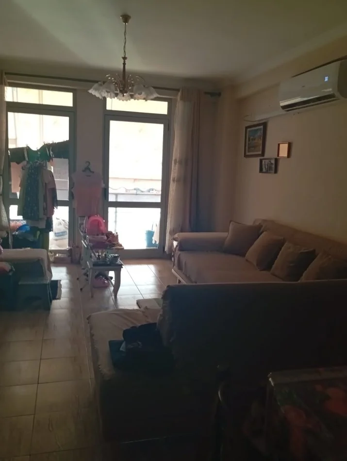 Tirane, shitet apartament 1+1 Kati 5, 1 m² 83.000 € (pallatet cabej)