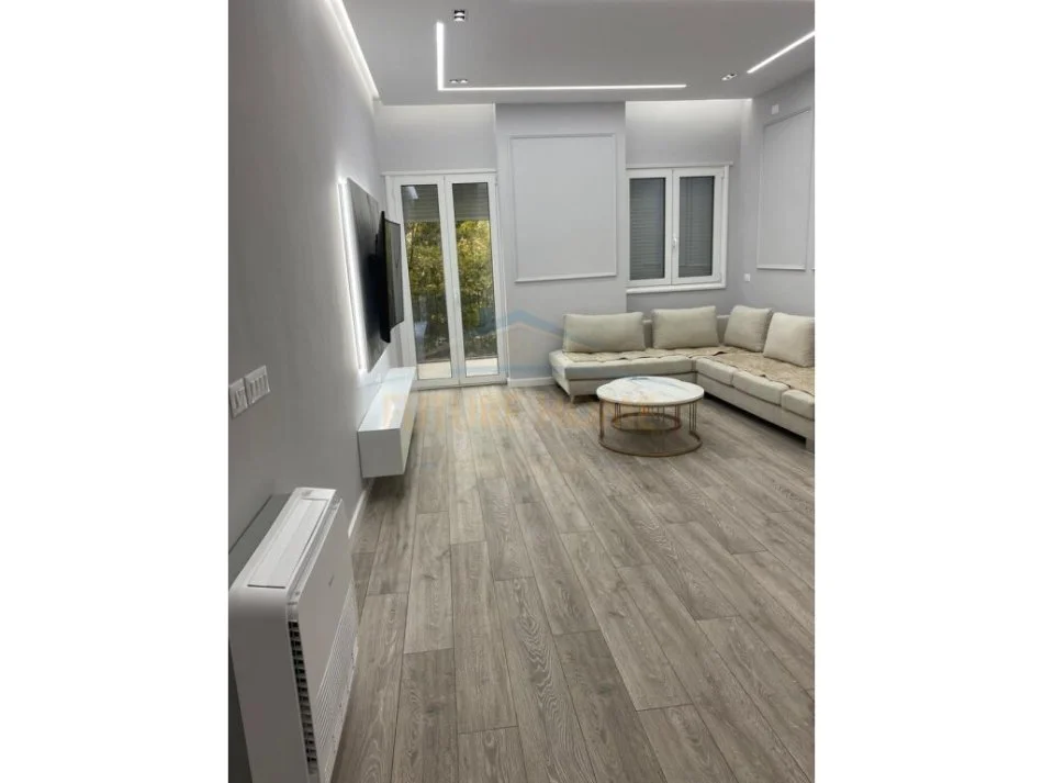 Vlore, shitet apartament 2+1 Kati 1, 112 m² 190.000 € (Lagjia 10 Korriku Vlore)