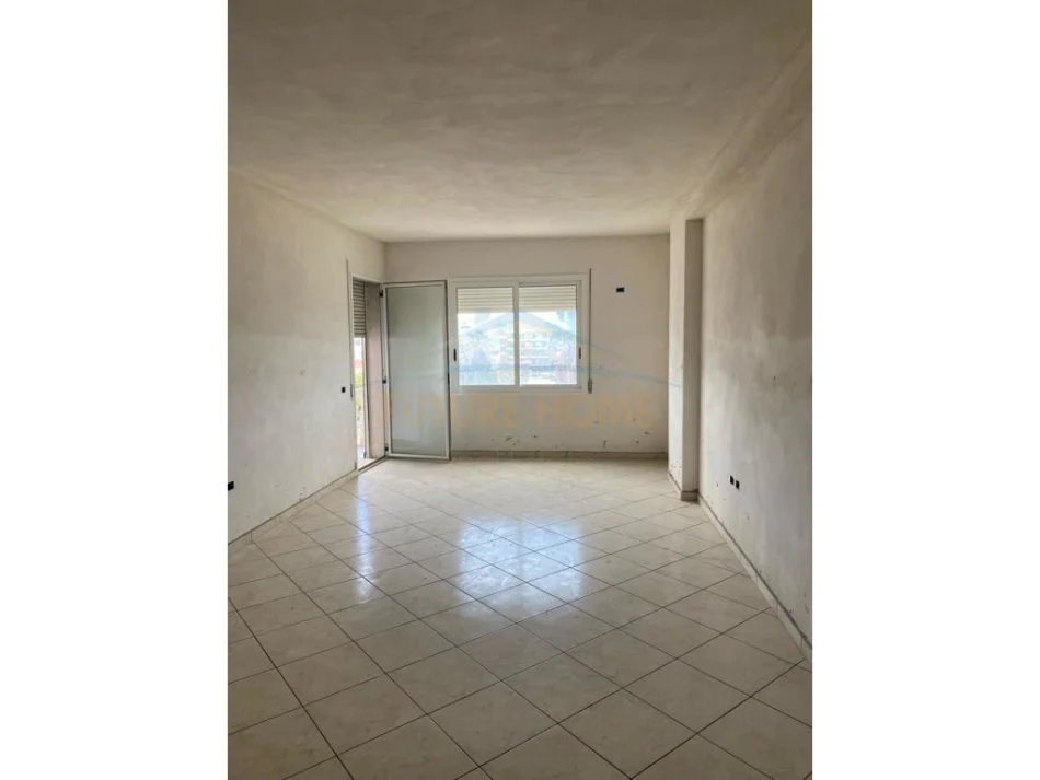 Vlore, shes apartament 2+1 Kati 4, 129 m² 195.000 € (Bulevardi Ismail Qemali)