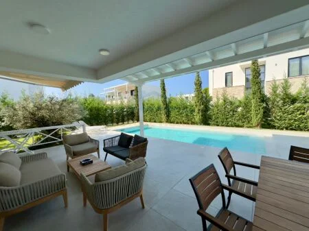 Shitje, Vilë Luksoze, San Pietro Rezidence, Gjiri i Lalzit, Durrës. AREA41741