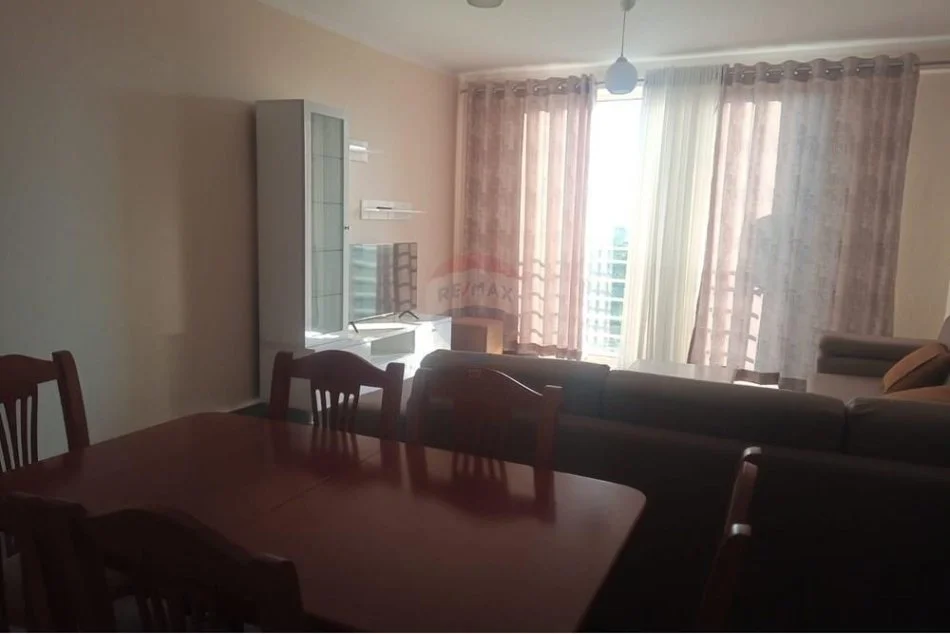 Tirane, jepet me qera apartament 2+1 Kati 4, 87 m² 350 € (Kompleksi Tom Doshi Shkoze - Ali Demi - News 24)