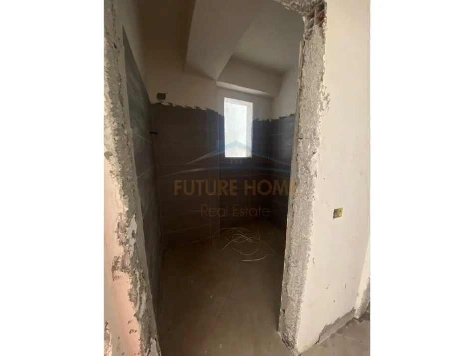 Vlore, shitet apartament 1+1 Kati 5, 77 m² 70.000 € (Pas Parkut Aulona, Vlore)