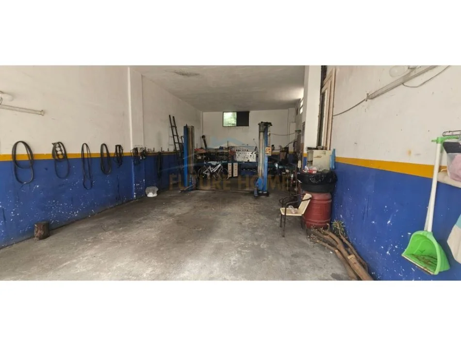 Vlore, shitet shtepi 3+1+ Oficine, Kati 0, 300 m² 140.000 € (Fabrika e Tullave)  RV44054