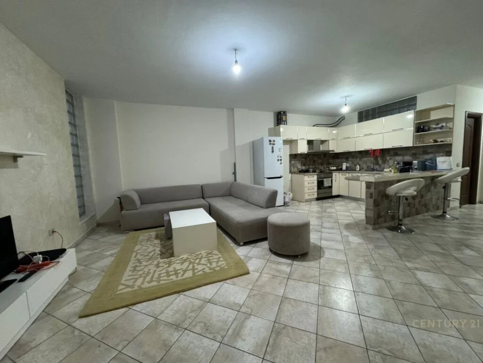 𝐓𝐢𝐫𝐚𝐧𝐞, 𝐬𝐡𝐢𝐭𝐞𝐭 𝐚𝐩𝐚𝐫𝐭𝐚𝐦𝐞𝐧𝐭 𝟐+𝟏 𝐊𝐚𝐭𝐢 𝟓, 𝟏𝟐𝟒 𝐦² 𝟏𝟖𝟓.𝟎𝟎𝟎 € (𝐙𝐨𝐠𝐮 𝐈 𝐙𝐢)