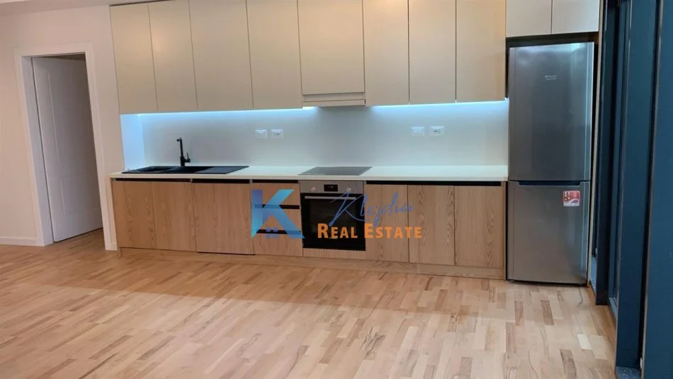 Tirane, jap me qera apartament 2+1+Ballkon Kati 5, 120 m² 1.500 € (Liqeni, Rezidenca Lake View)