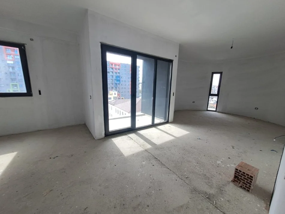 Tirane, shes apartament 2+1+Ballkon Kati 5, 128 m² 195.000 €