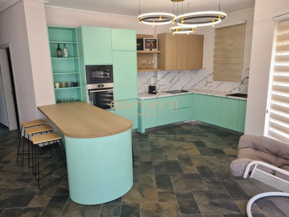 𝐕𝐥𝐨𝐫𝐞, 𝐣𝐞𝐩𝐞𝐭 𝐦𝐞 𝐪𝐞𝐫𝐚 𝐚𝐩𝐚𝐫𝐭𝐚𝐦𝐞𝐧𝐭 𝟐+𝟏 𝐊𝐚𝐭𝐢 𝟕, 𝟏𝟐𝟎 𝐦² 𝟏.𝟏𝟎𝟎 € (𝐋𝐮𝐧𝐠𝐨𝐦𝐚𝐫𝐞)