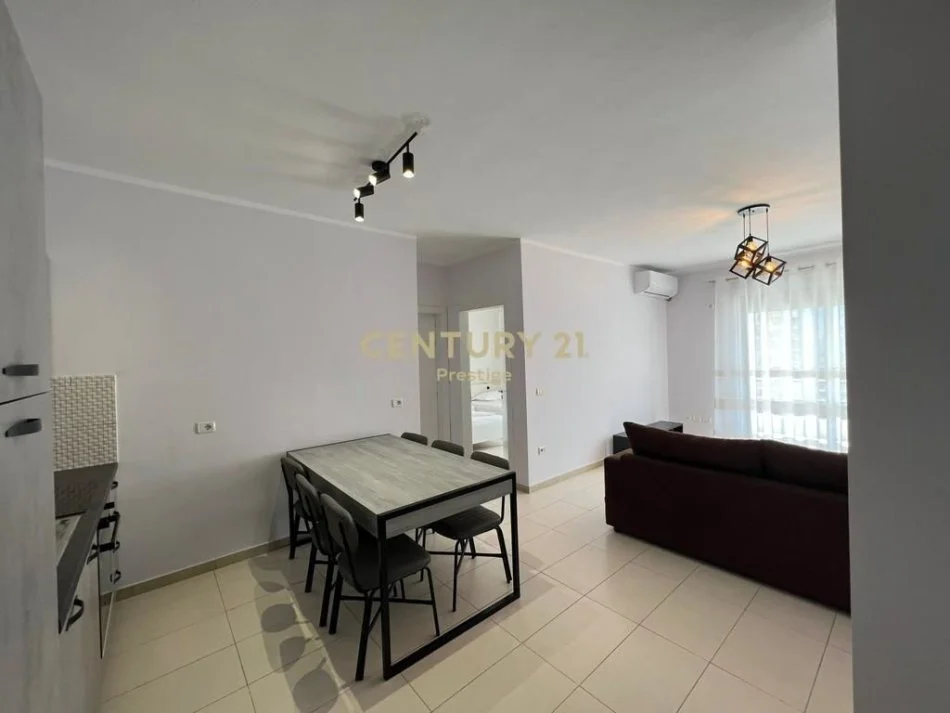 𝐕𝐥𝐨𝐫𝐞, 𝐣𝐞𝐩𝐞𝐭 𝐦𝐞 𝐪𝐞𝐫𝐚 𝐚𝐩𝐚𝐫𝐭𝐚𝐦𝐞𝐧𝐭 𝟐+𝟏 𝐊𝐚𝐭𝐢 𝟓, 𝟏𝟎𝟎 𝐦² 𝟓𝟎𝟎 € (𝐋𝐮𝐧𝐠𝐨𝐦𝐚𝐫𝐞)