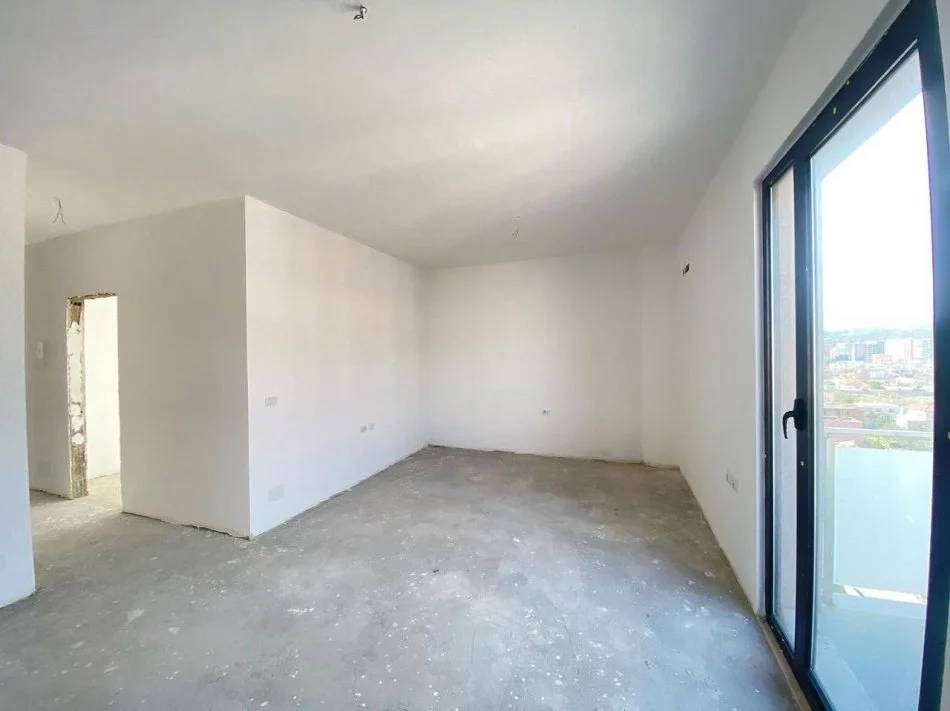 Tirane, shitet apartament 3+1+Ballkon Kati 1, 118 m² 155.000 € (29 nentori)