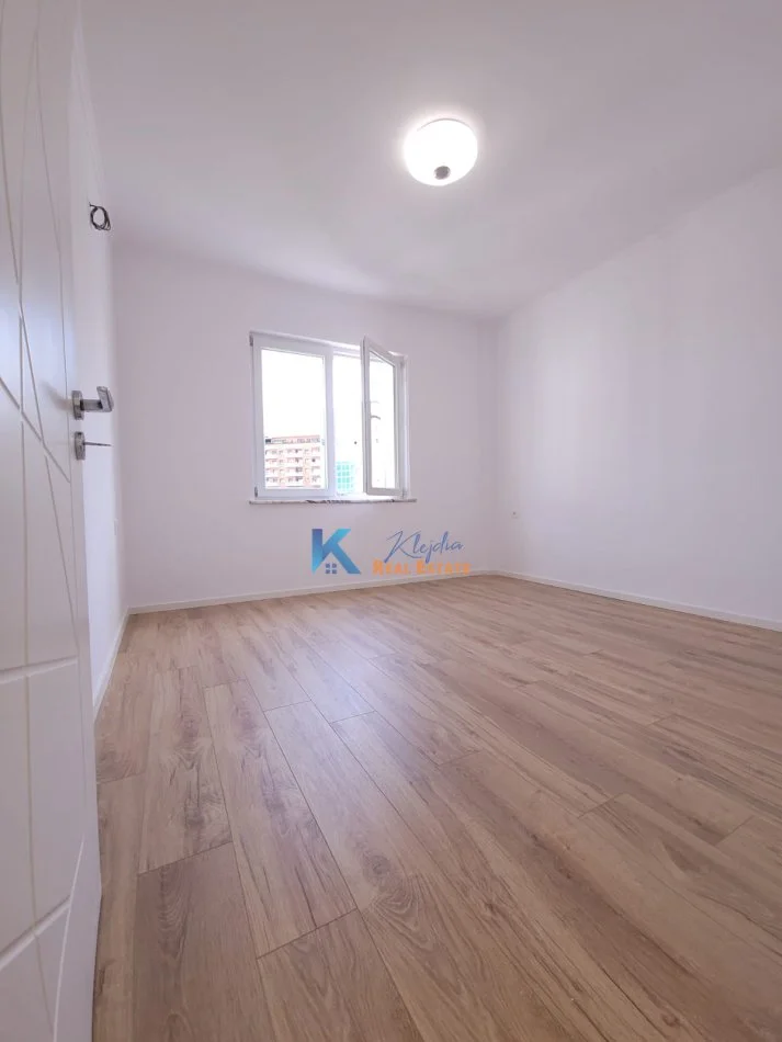 Tirane, shitet apartament 2+1+Ballkon Kati 7, 95 m² 210.000 € (Zogu i Zi)