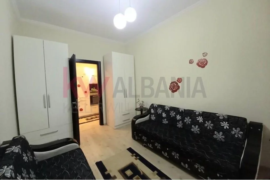 Tirane, shitet apartament 2+1 Kati 1, 88 m² 