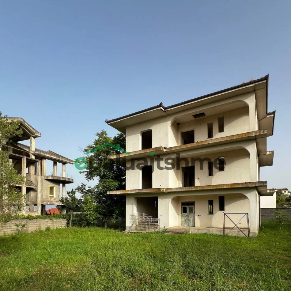 Tirane, shes shtepi 3 Katshe Kati 3, 360 m² 190.000 € (Rruga Picar Vore)