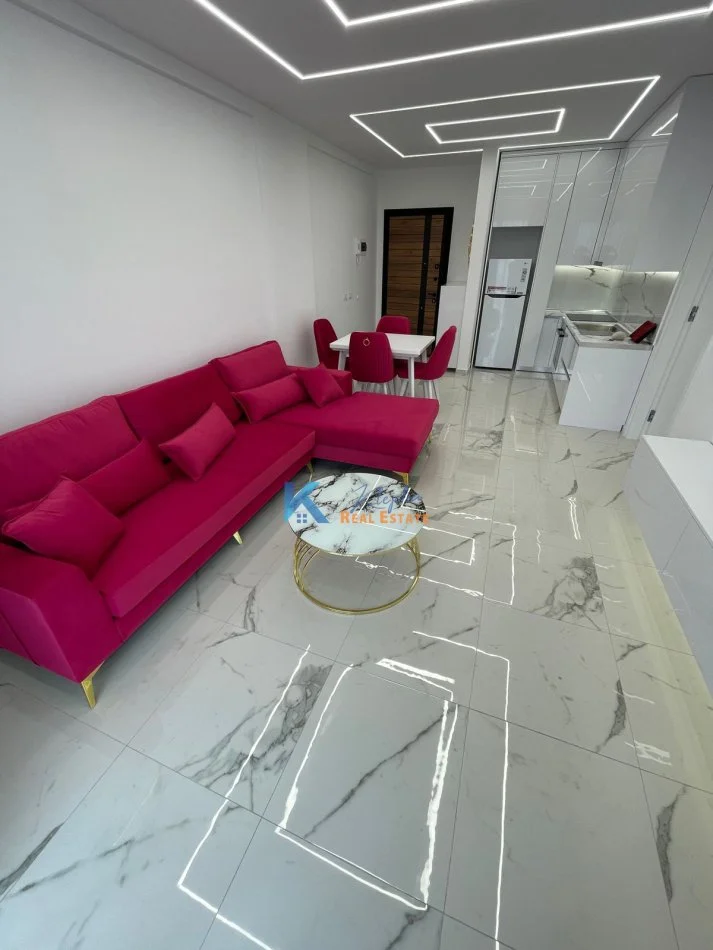 Tirane, jap me qera apartament 1+1+Ballkon Kati 5, 75 m² 600 € (Kodra e Diellit)