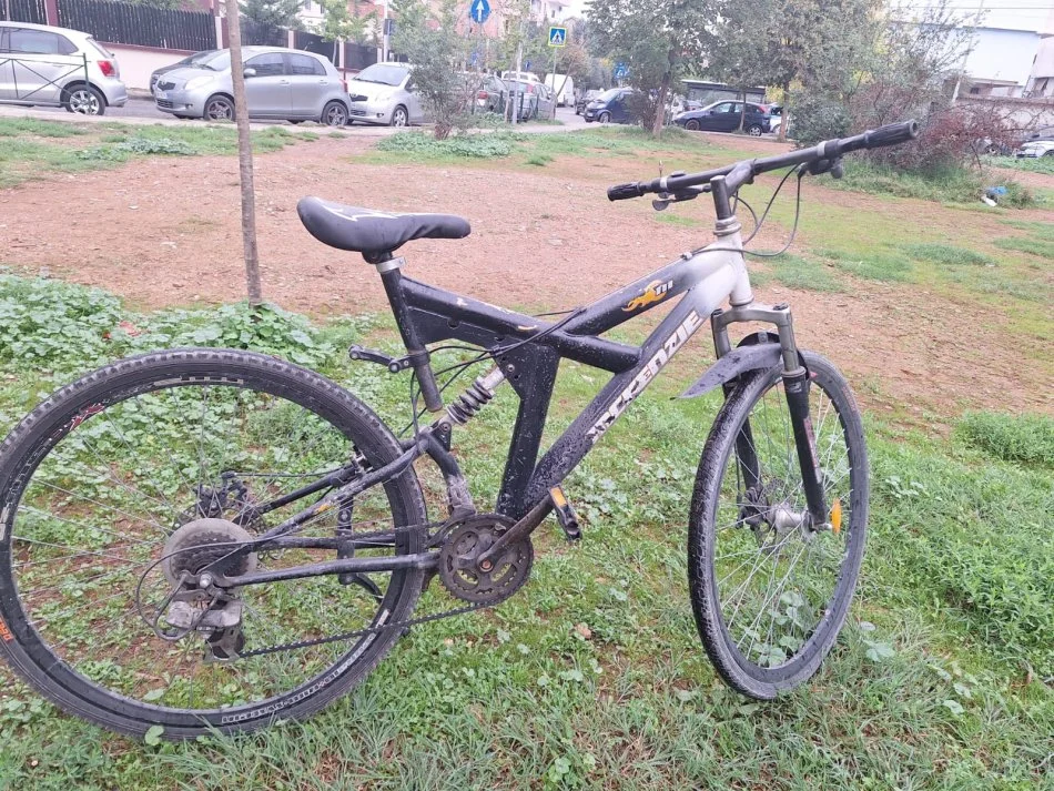 Tirane, shes biciklete Shitet biciklete 28-teshe 180 eur Mckenzie Hill 800 Mountainbike e zeze 180 €
