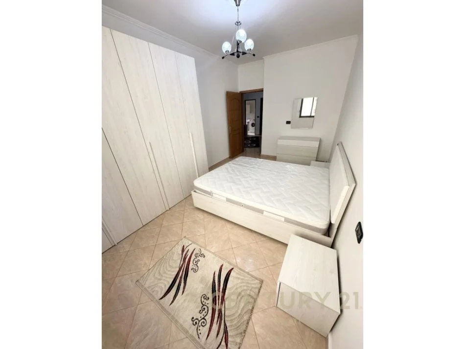 Tirane, jepet me qera apartament 2+1 Kati 4, 80 m² 550 € (Rruga Qemal Dracini)
