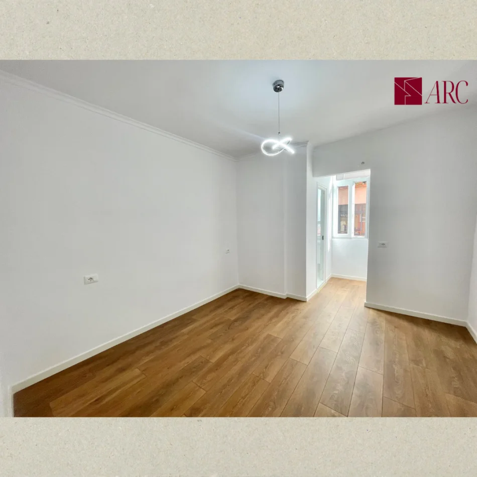 Tirane, shitet apartament 2+1+Ballkon Kati 4, 81 m² 185.000 € (Rruga e Dibres, Medreseja, Tirane)