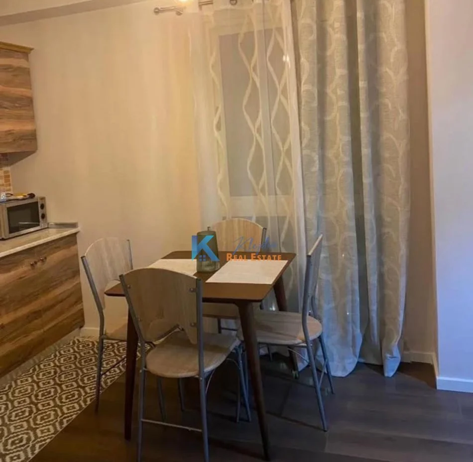 Tirane, jap me qera apartament 1+1+Ballkon Kati 7, 62 m² 600 € (Kompleksi Delijorgji)