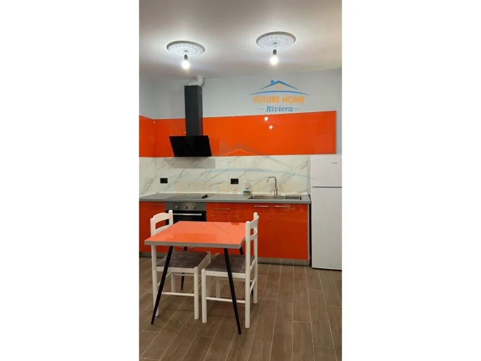 Vlore, jepet me qera shtepi 1+1 , 60 € (Lagjia 10 korriku ,Vlore, Centrale RV4703)