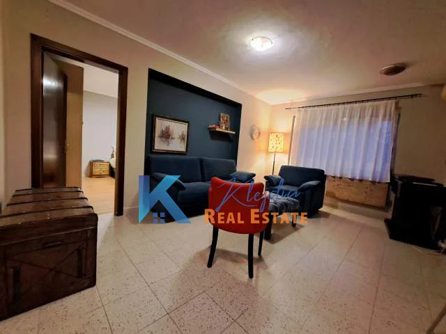 Tirane, jap me qera apartament 1+1 Kati 2, 67 m² 550 € (Qender)