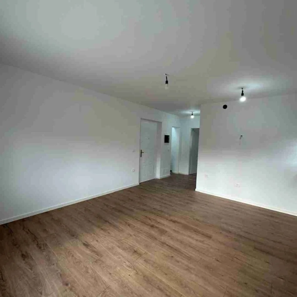 Tirane, shitet apartament 1+1+Ballkon Kati 2, 57 m² 75.000 € (Allias)