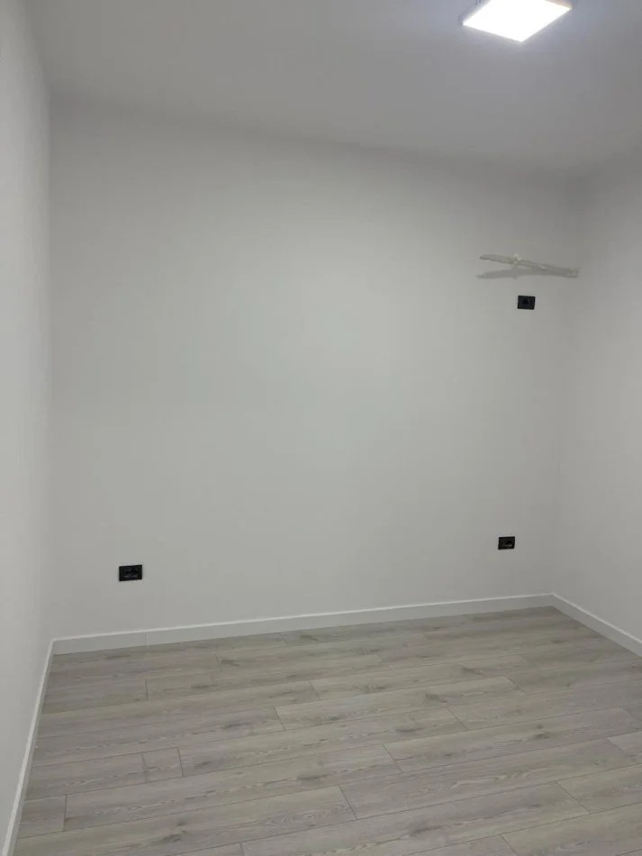 Tirane, jap me qera zyre Kati 2, 105 m² 1.300 € (Myslym Shyri)